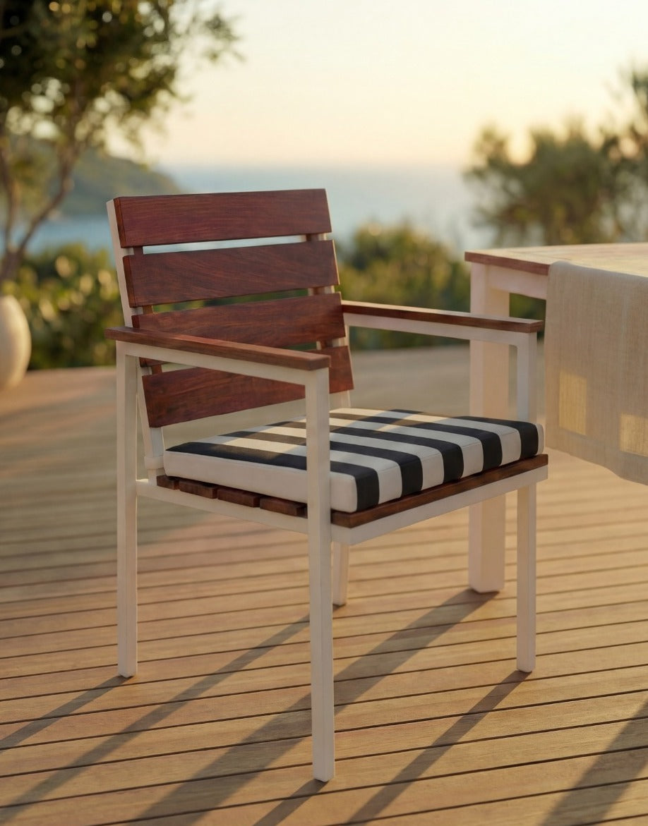 Instagram post by Ikonik Luxury Furniture